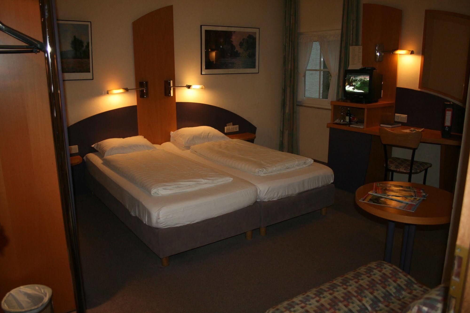 Logis Gourmet & Relax Hotel De La Sure Esch-sur-Sûre Zewnętrze zdjęcie