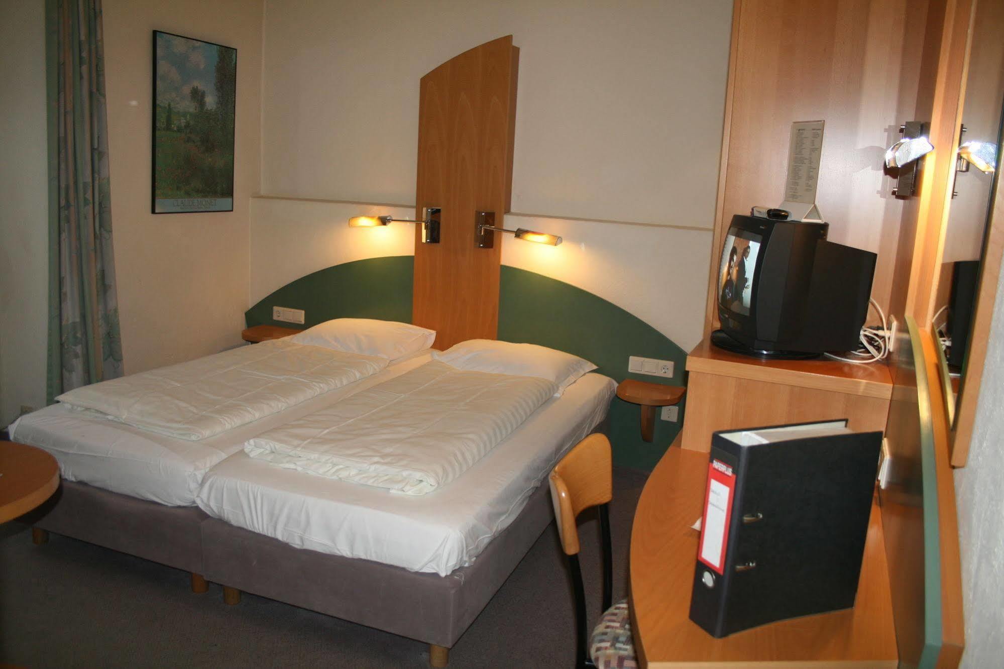 Logis Gourmet & Relax Hotel De La Sure Esch-sur-Sûre Zewnętrze zdjęcie